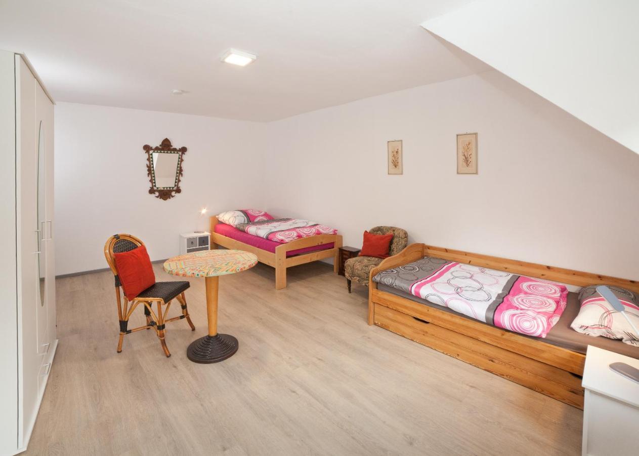 Haus Haas Zimmer&Fewo Lauda-Königshofen Exterior foto